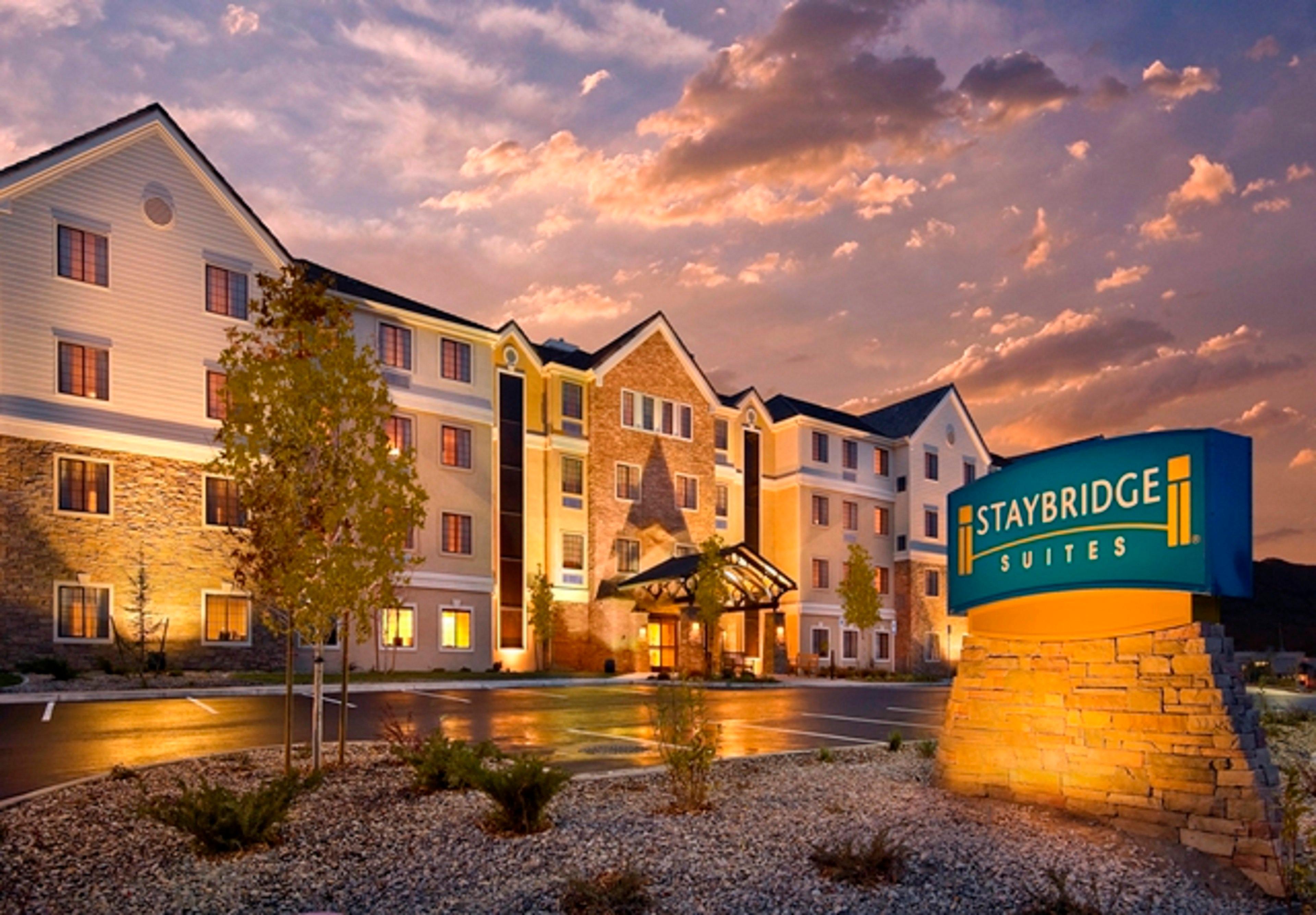 Staybridge Suites Rochester, an IHG Hotel Exterior foto